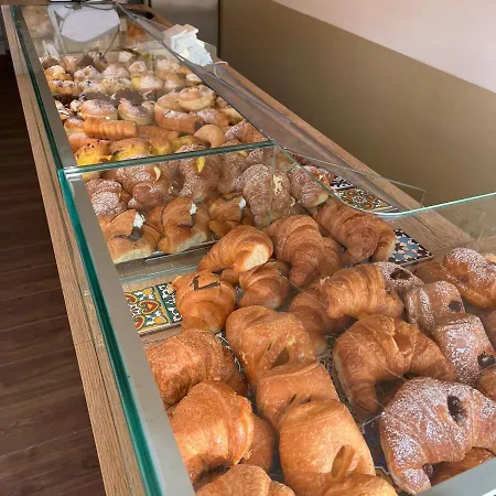 Piazza Del Mercato Bed & Breakfast LʼAquila