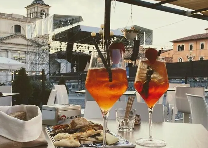 Piazza Del Mercato *