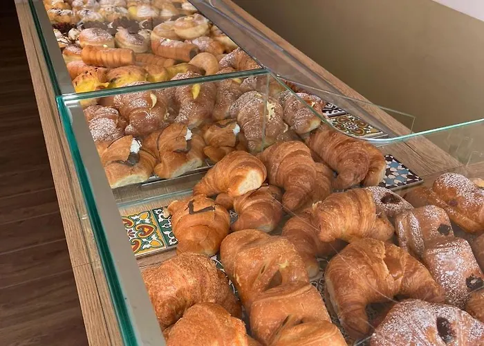 Piazza Del Mercato Bed and breakfast LʼAquila